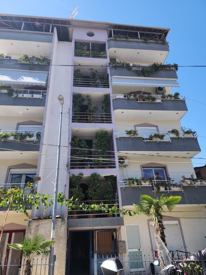 Tirana Class House Exterior photo